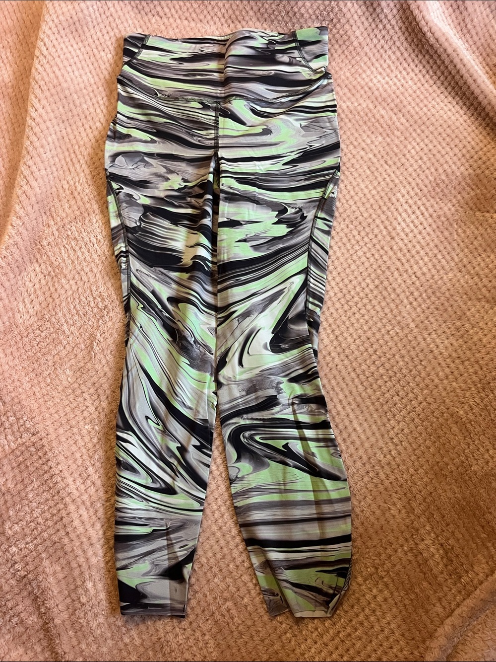 size 6 lululemon leggings